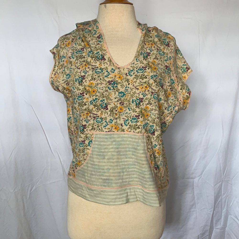 Custo Barcelona sleeveless hoodie with pockets size 4